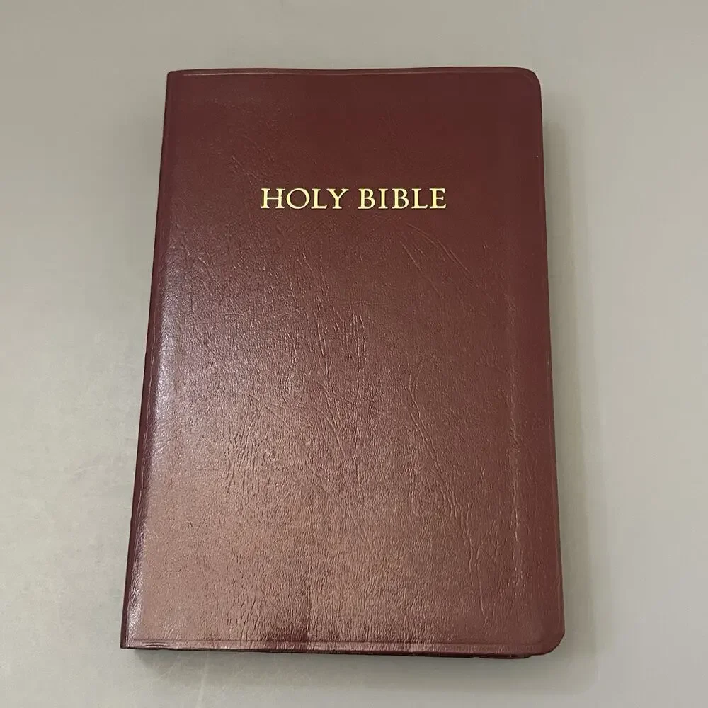 Holy Bible NKJV Giant Print Center Column Reference Ed 1982 Nelson Red Words